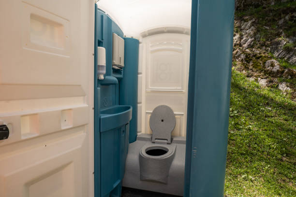 Best VIP or Luxury Restroom Trailers  in Pocono Springs, PA